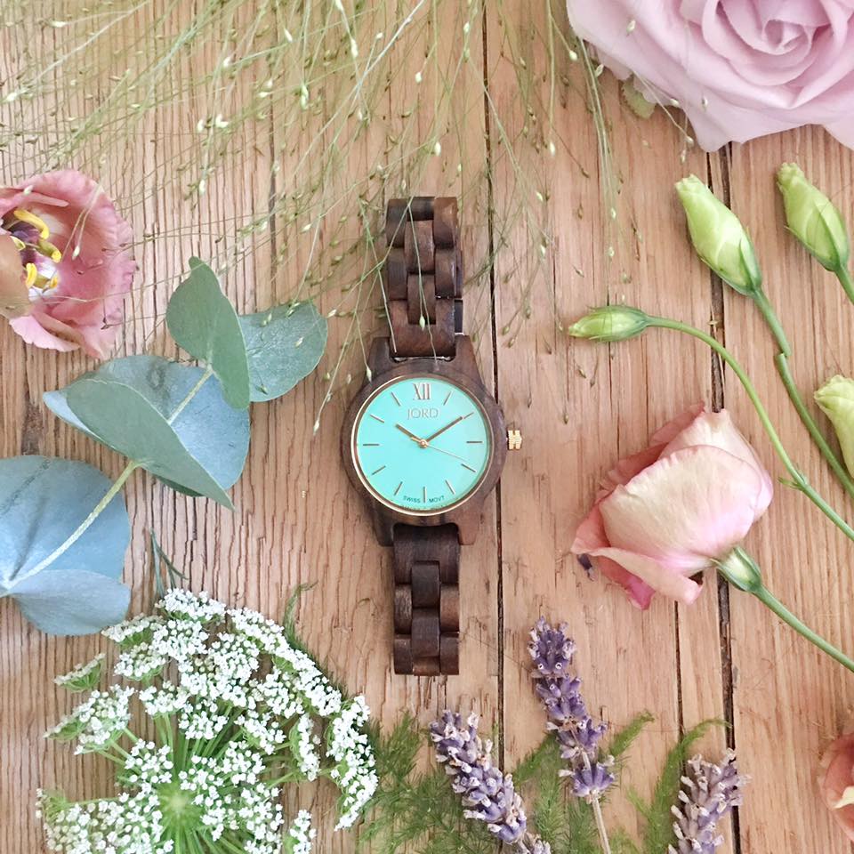 Jord Wood Watch with flowers