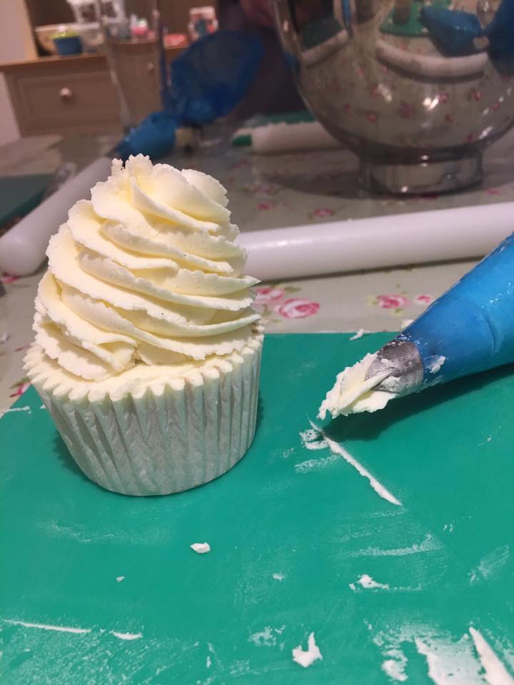 enchanted cupcakes buttercream course