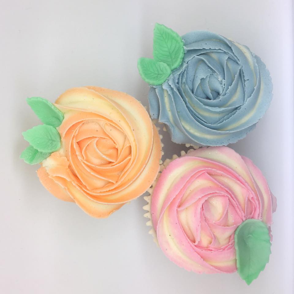 enchanted cupcakes buttercream course roses