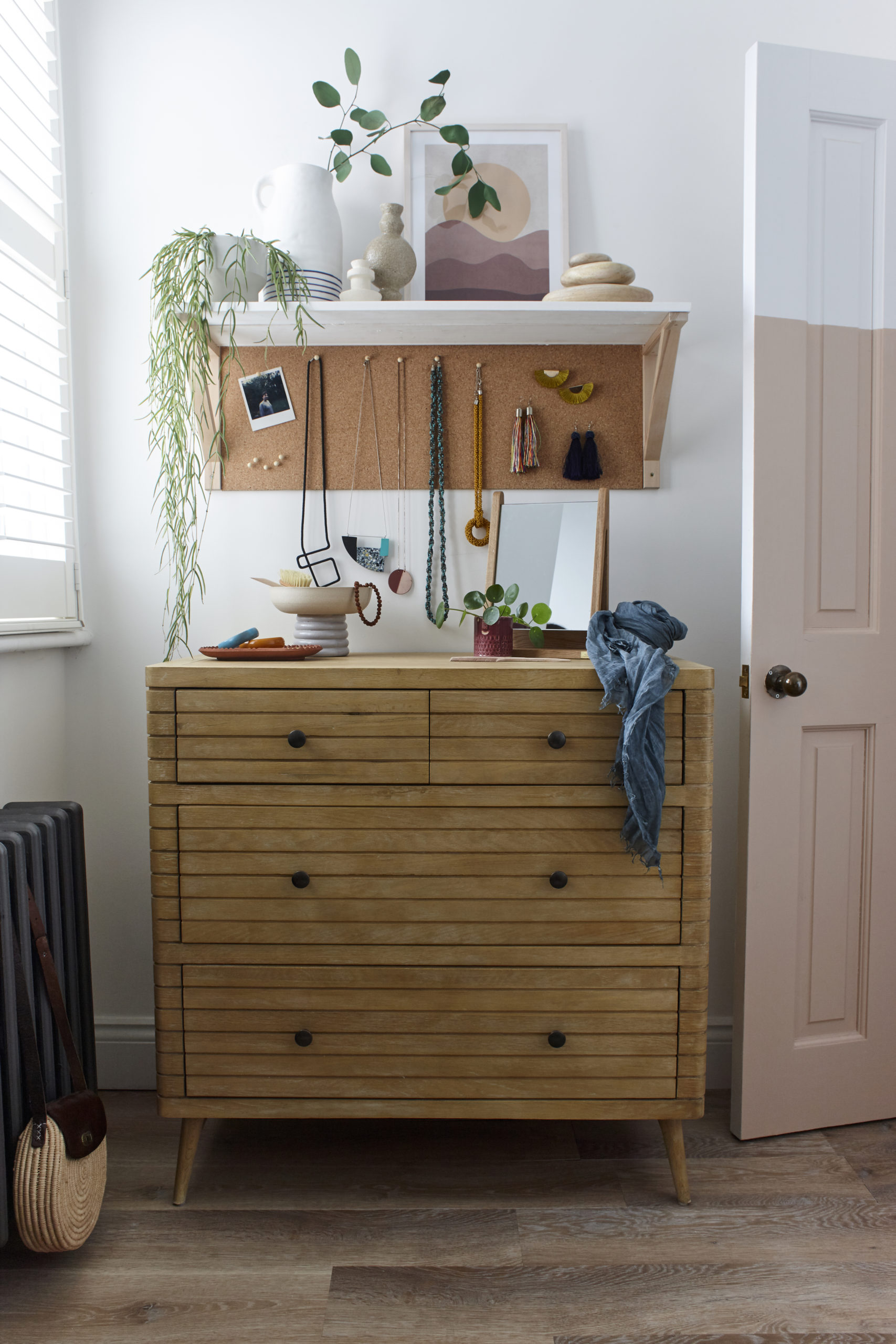 Simple-But-Clever Storage Solutions For Your Bedroom That's so Gemma