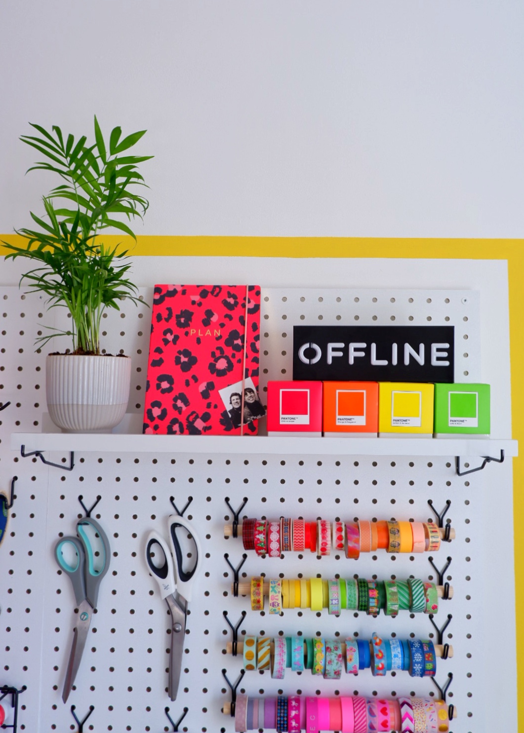 Shelf styling pegboard